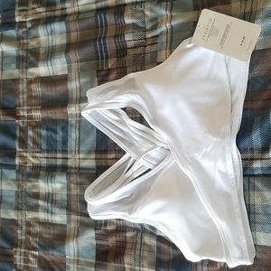 Fabletics Faye Medium Impact Sports Bra